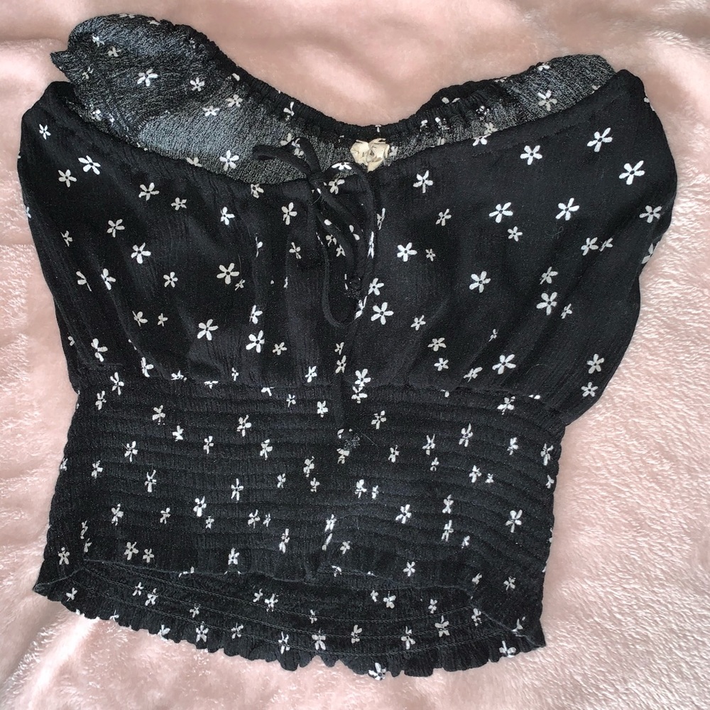 Women’s floral pac sun blouse